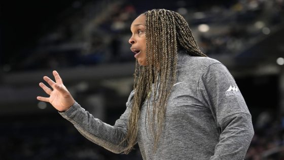 Sky coach Teresa Weatherspoon: Chennedy Carter’s flagrant foul on Caitlin Clark ‘was not appropriate’ – MASHAHER