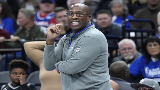 Kings coach Mike Brown agrees to contract extension after previous impasse with team, per reports – MASHAHER