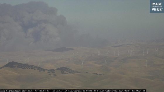 California firefighters battle wind-driven wildfire east of San Francisco – MASHAHER