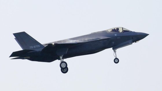 2 Japanese F-35 fighter jets make emergency landings after 1 has a mechanical problem – MASHAHER