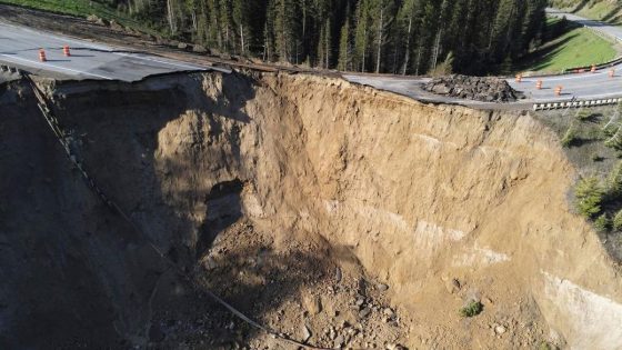 Tourist Highway Collapses After ‘Catastrophic Landslide’ in Wyoming – MASHAHER