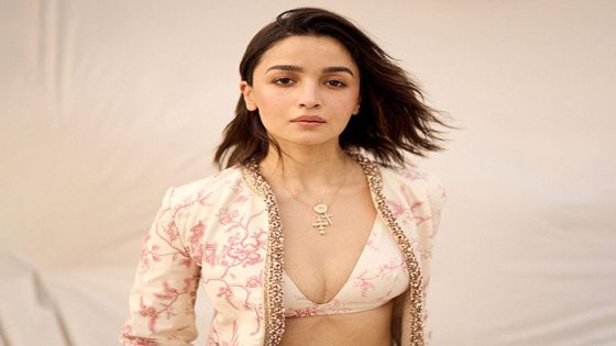 Alia Bhatt shares stunning new photos after returning from Ambani cruise celebrations, see : Bollywood News – MASHAHER