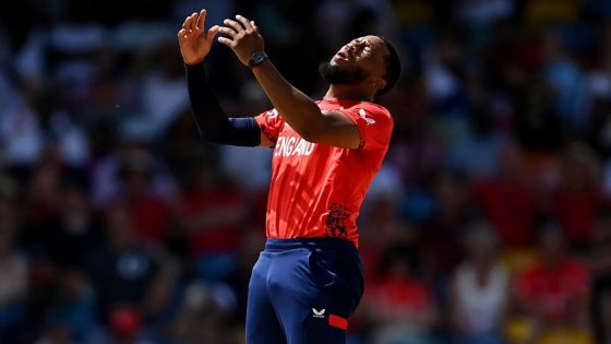 Chris Jordan Hat-trick, T20 World Cup 2024: à¤à¤ à¤¦à¤¿à¤¨ à¤®à¥à¤ 2 à¤¹à¥à¤à¥à¤°à¤¿à¤… à¤à¤®à¤¿à¤à¤¸ à¤à¥ à¤¬à¤¾à¤¦ à¤à¤¸ à¤à¥à¤à¤¦à¤¬à¤¾à¤ à¤à¤¾ à¤à¤®à¤¾à¤², à¤µà¤°à¥à¤²à¥à¤¡ à¤à¤ª à¤®à¥à¤ à¤°à¤à¤¾ à¤à¤¤à¤¿à¤¹à¤¾à¤¸ – Chris Jordan hat trick during England vs USA Match Highlights in T20 World Cup 2024 hattrick record and stats usa vs eng match tspo – MASHAHER