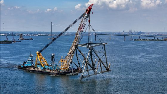 Third, final large segment of Baltimore’s Key Bridge lifted out of water Tuesday morning – MASHAHER