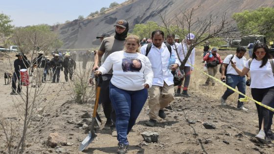 Mexican officials again criticize volunteer searcher after she finds more bodies – MASHAHER