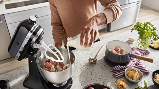 Save 24% on the pro baker-approved KitchenAid stand mixer for a limited time on Amazon – MASHAHER