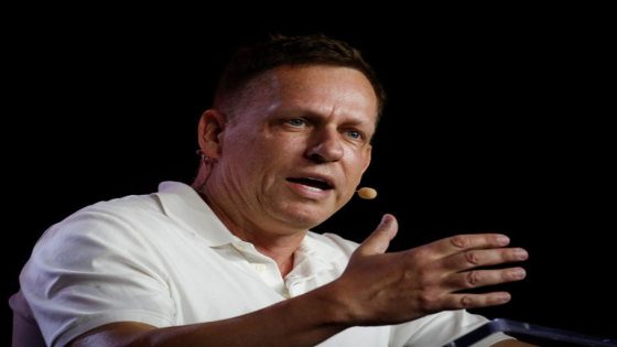 Tech billionaire Peter Thiel says he only allows his children 1.5 hours of screen time a week – MASHAHER