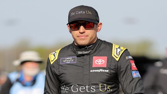 Report: Aric Almirola serving indefinite suspension at Joe Gibbs Racing after altercation with Bubba Wallace – MASHAHER