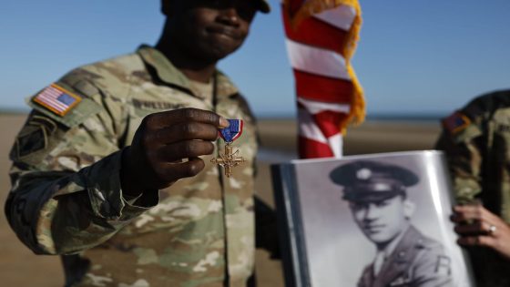 Black D-Day combat medic’s long-denied medal tenderly laid on Omaha Beach where he bled, saved lives – MASHAHER