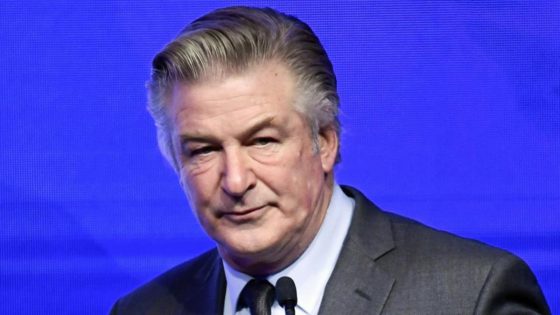 Alec Baldwin was reckless with prop gun: prosecutors – MASHAHER