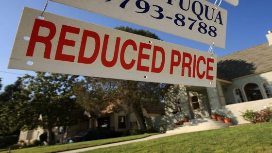 Home prices are falling at the fastest pace since 2022 as stubborn interest rates slash demand – MASHAHER