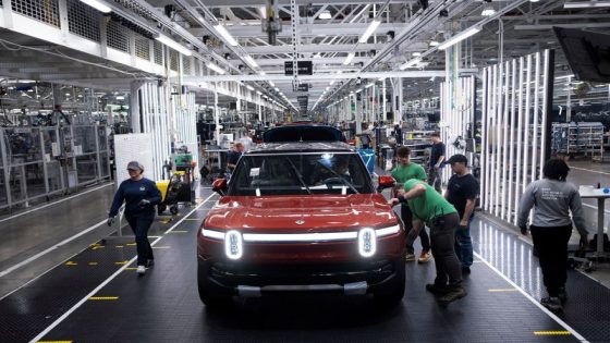 Electric-vehicle maker Rivian simplifies output, cuts costs, aiming for first profit – MASHAHER