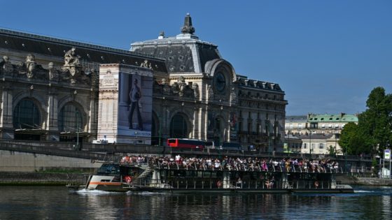 Activist arrested for attacking Monet painting in Paris – MASHAHER