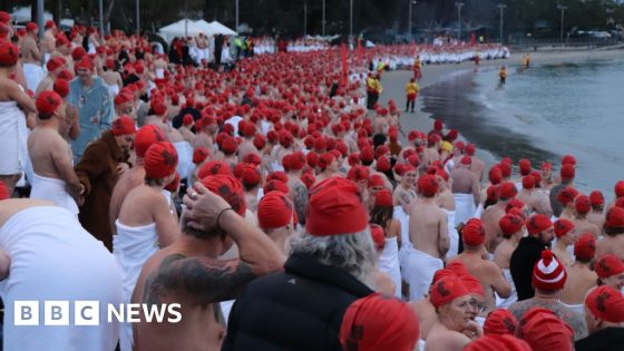 Naked swimmers mark Australia's winter solstice – MASHAHER