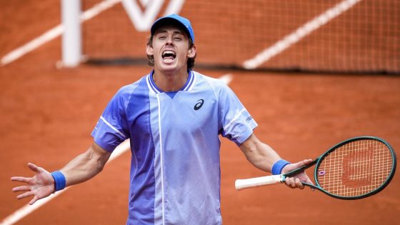 French Open 2024: Australian De Minaur stuns Medvedev to reach Roland Garros quarters – MASHAHER