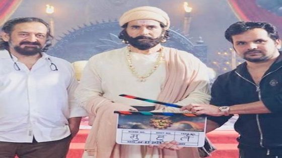 SCOOP: Shoot of Akshay Kumar’s Marathi film Vedat Marathe Veer Daudle Saat halted due to budget problems : Bollywood News – MASHAHER