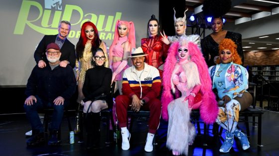 ‘RuPaul’s Drag Race’ Stars Perform ‘Power’ at L.A. Library – MASHAHER