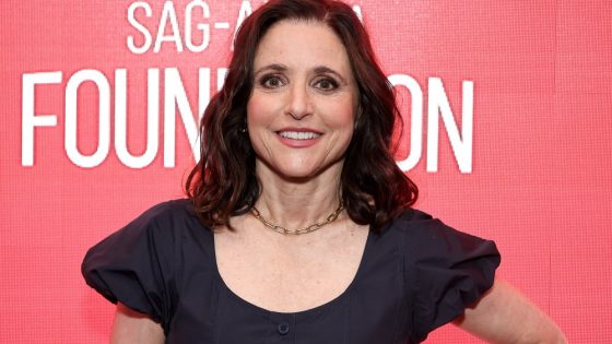 Julia Louis-Dreyfus Says PC Culture Killing Comedy Is ‘Bulls**t’ – MASHAHER