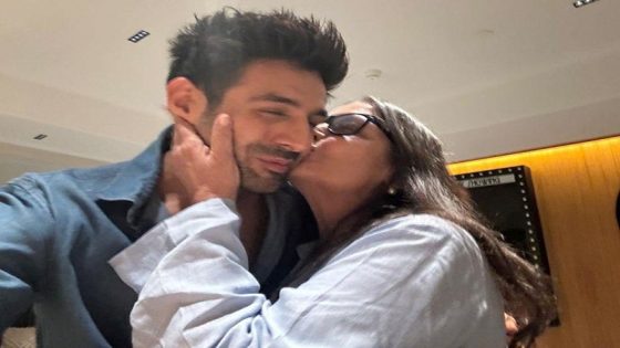 Kartik Aaryan gets sweet kiss and high praise from Shabana Azmi for Chandu Champion: “Every word you said feels like a medal for me” : Bollywood News – MASHAHER