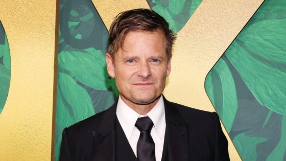 Glen Powell Hulu Series ‘Chad Powers’ Adds Steve Zahn – MASHAHER