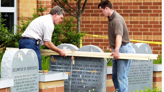 Louisiana gov signs law requiring Ten Commandments be shown in school classrooms – MASHAHER