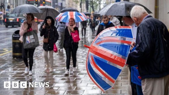 UK economy fails to grow during wet April – MASHAHER