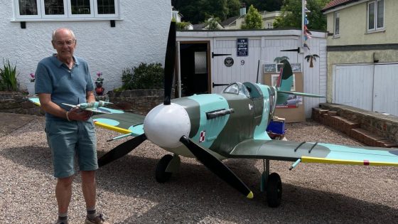 Spitfire replica built in garage in Torquay – MASHAHER