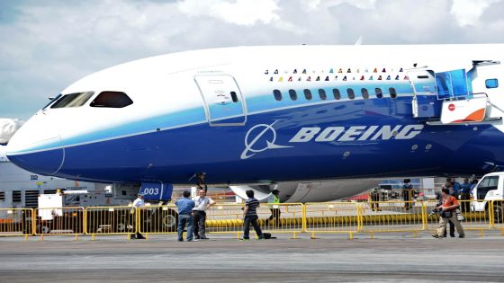 Managers at Boeing’s largest factory ‘hound mechanics’ to keep quiet about safety concerns, employee says – MASHAHER