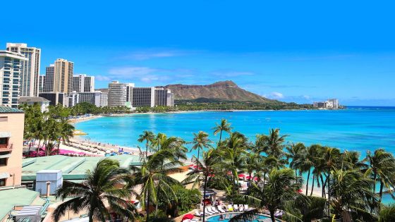 Hawaii crime reaches new heights as police urge beachgoers to take valuables into the ocean – MASHAHER