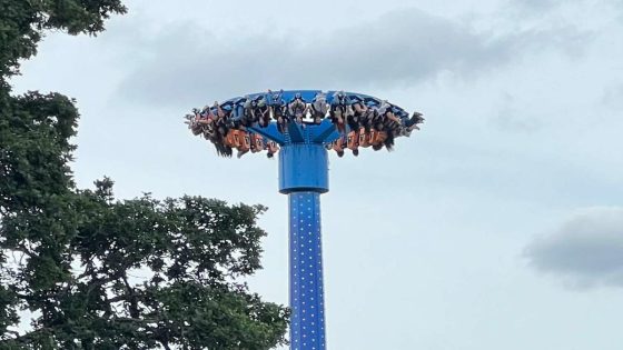 28 People Trapped Upside Down on Amusement Park Ride AtmosFEAR Rescued by Fire Department in Oregon – MASHAHER