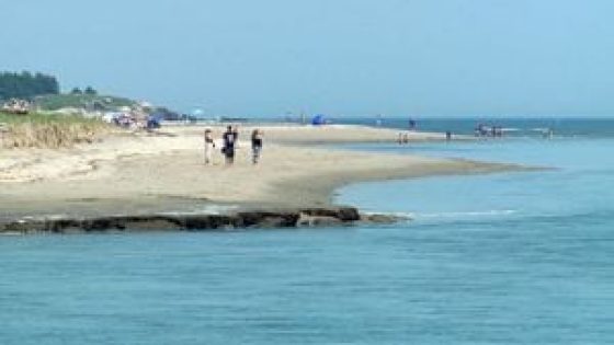 Officials warn of quicksand conditions at popular New England beach – MASHAHER