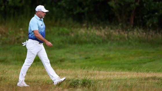 Lee Westwood, wishing he was in shorts, starts senior career with eagle – MASHAHER