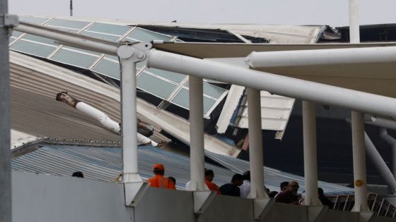 Roof collapse at Delhi airport kills one, as heavy rain disrupts Indian capital – MASHAHER