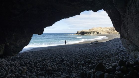 British woman dies after being swept into the water at sea caves while on holiday – MASHAHER