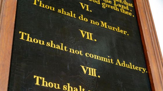 Lawsuit challenges Louisiana law requiring classrooms to display Ten Commandments – MASHAHER