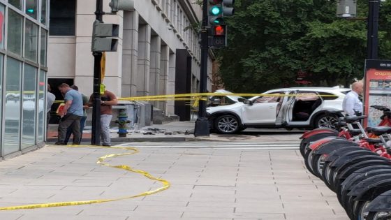 Woman dead after car theft, crash in Northwest DC – MASHAHER