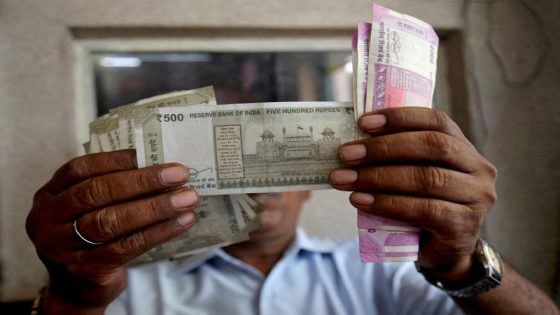 Foreign banks bought nearly $1 billion of India bonds on Thursday, data shows – MASHAHER