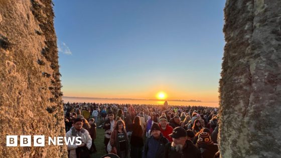 Stonehenge summer solstice sunrise attracts about 15,000 visitors – MASHAHER