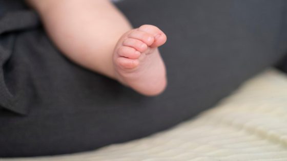 A newborn baby was left abandoned on a hot Texas walking trail. Authorities want to know why. – MASHAHER