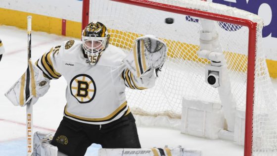 Report: Devils still interested in Bruins goalie Linus Ullmark – MASHAHER