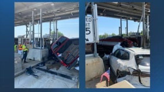 3 people taken to hospital after truck hits toll booth, vehicle in New Hampshire – MASHAHER