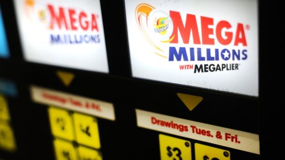 Illinois winner of $552M Mega Millions jackpot is from Chicagoland, comes forward to claim prize – MASHAHER