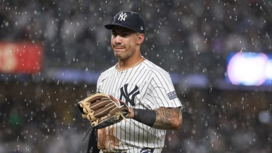 Slumping 2B Gleyber Torres benched by Yankees after awful game in Subway Series opener – MASHAHER