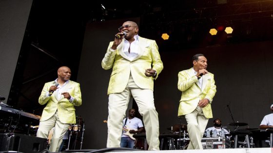 Singer sues hospital, says staff thought he was mentally ill and wasn’t member of Four Tops – MASHAHER