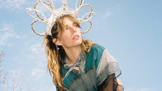 Maya Hawke on Getting Musically Bolder With New Album, ‘Chaos Angel’ – MASHAHER