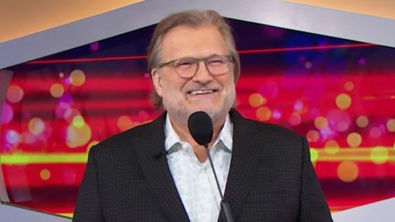 How Long Will Drew Carey Host The Price Is Right? He Has A Lofty Goal, And Bob Barker Is Involved – MASHAHER