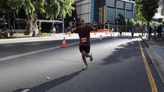 After being diagnosed with MS, he started running marathons. It’s helping reverse the disease’s progression. – MASHAHER