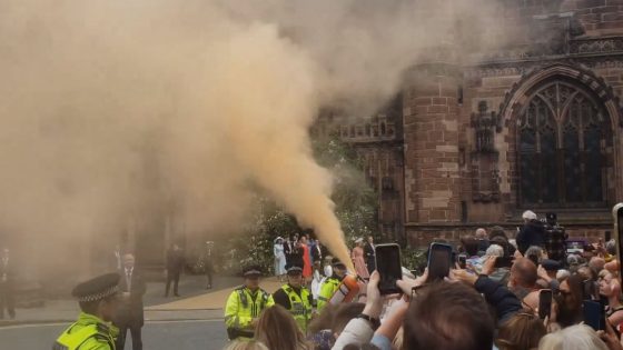 Duke of Westminster wedding: Protester sets off fire extinguisher outside Chester Cathedral | UK News – MASHAHER