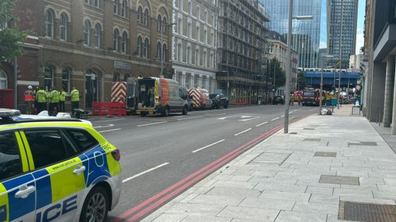 Thousands evacuated from buildings in London after gas leak | UK News – MASHAHER