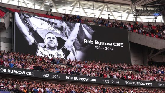 Rob Burrow: Rugby league and union fans pay tribute to former player who died of motor neurone disease | UK News – MASHAHER